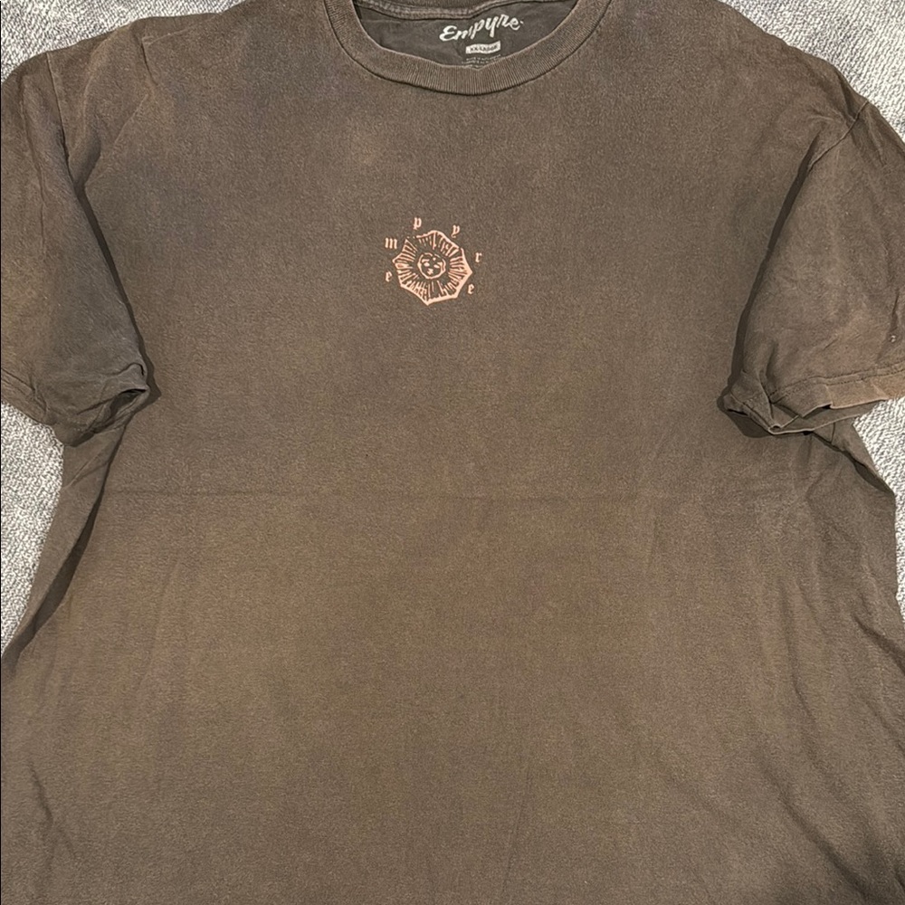Brown Short Sleeve Tee with Embroidered Design